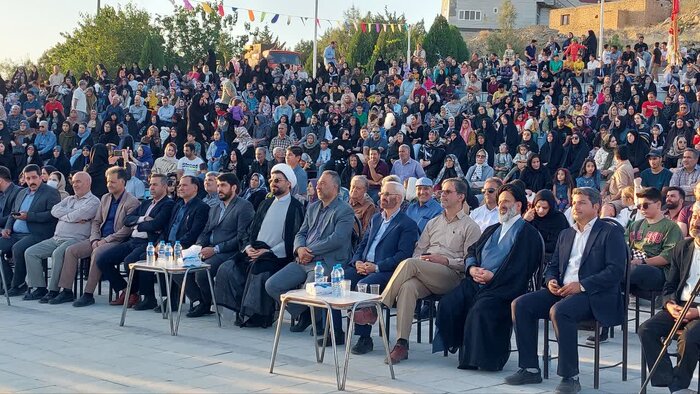 جشنواره مسابقات استعداد برتر در کهنشهر سامن برگزار شد.