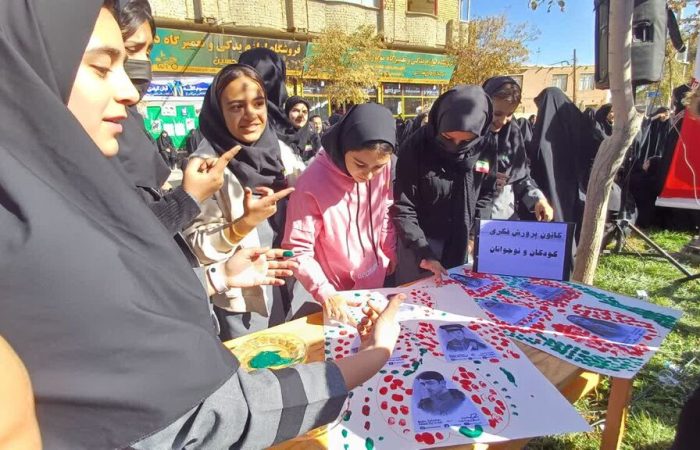 کانون پرورش فکری همدان؛ همراه نسل نوجوان در پاسداشت روز دانشآموز