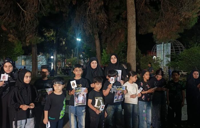 کودکان جهانشهر ملایر با کاشت گل یاد شهدای دانشآموز میناب را گرامی داشتند