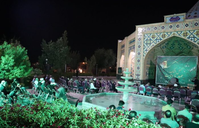 «اشکِ عهد با ولایت» در جوار آرامگاه سیفالدوله برگزار شد